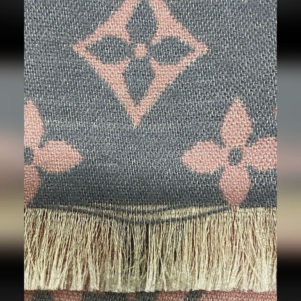 Louis Vuitton Dusty Pink and Charcoal Scarf - Picture 2 of 4